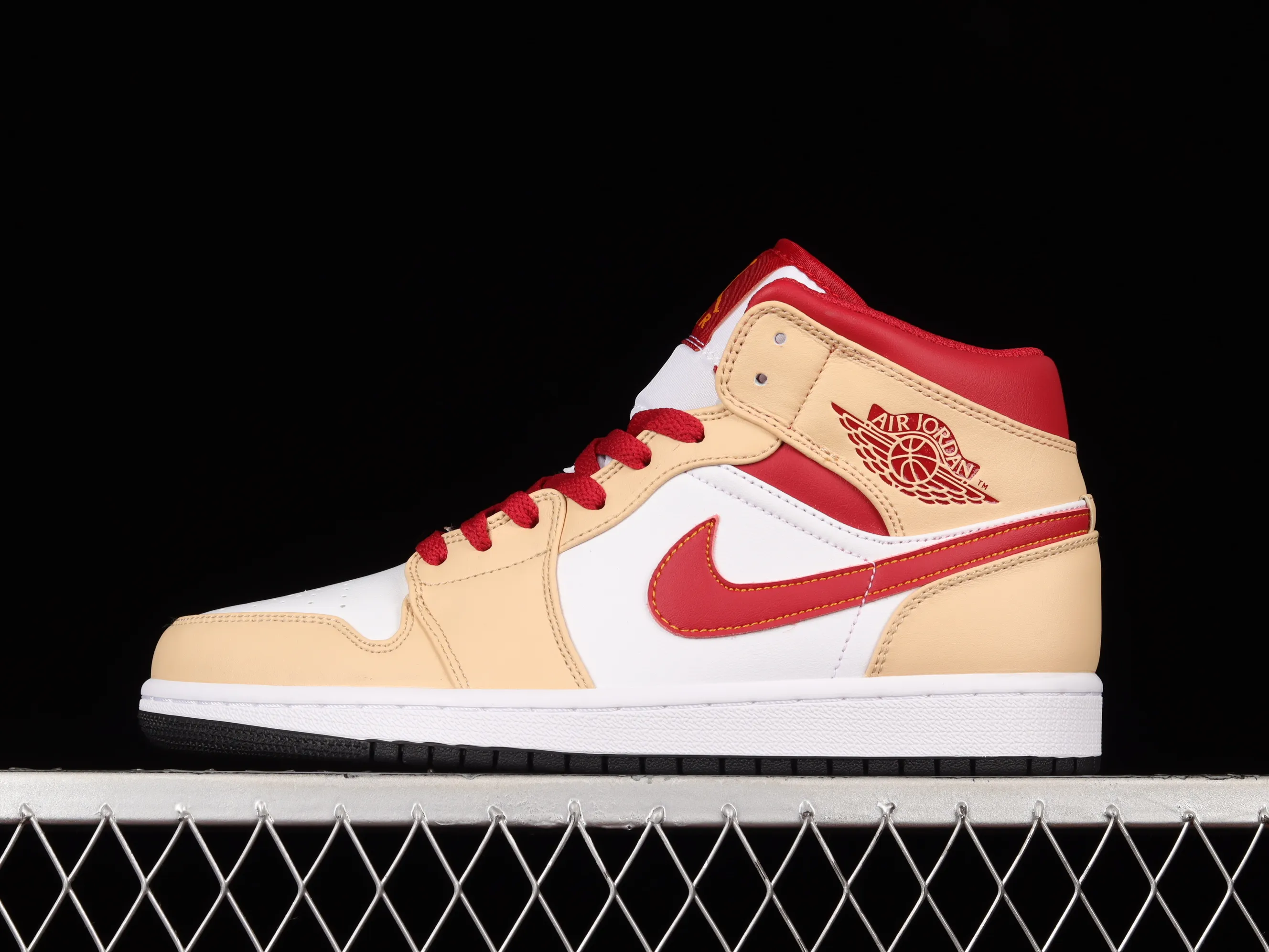All Categories Air Jordan Jordan Series Basketball Shoes Air Jordan 1 Mid Air Jordan 1 Mid "Beige Red" AJ1 Joe 1 Curry Yellow Zhongbang Basketball Shoes 554724-201